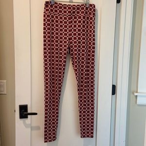 Dailies size L, red, black & white leggings. Super soft & comfy. 30” inseam.